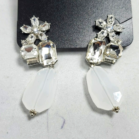 Ali khan Earrings with rhinestones & white frosted stone dangle pierced gift box - Picture 2 of 5